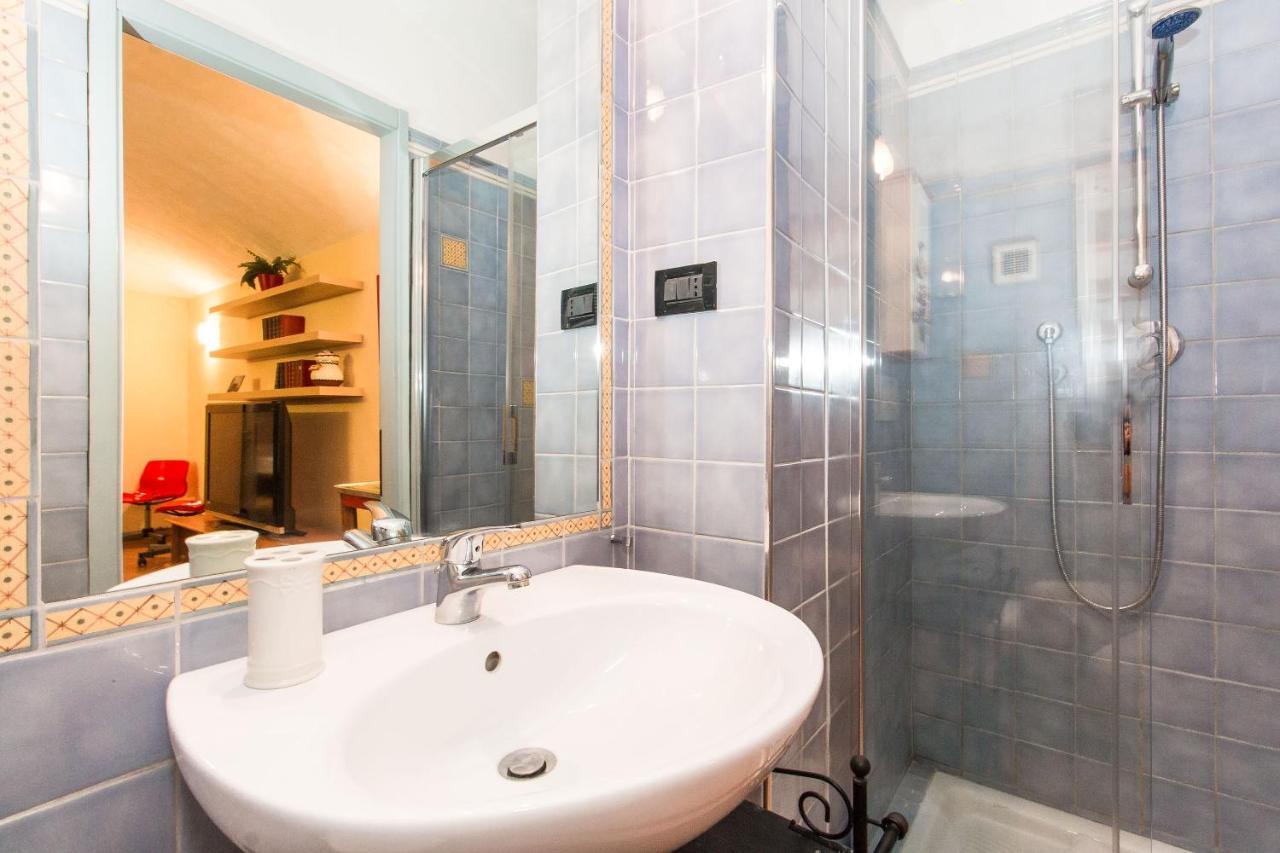 Porta Nuova Flat With Balcony * Torino