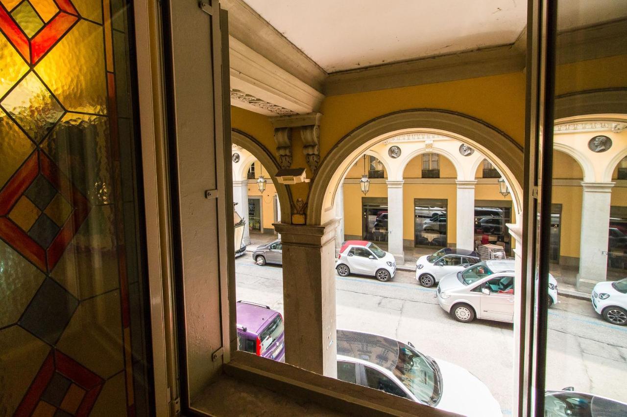 Appartamento Porta Nuova Flat With Balcony